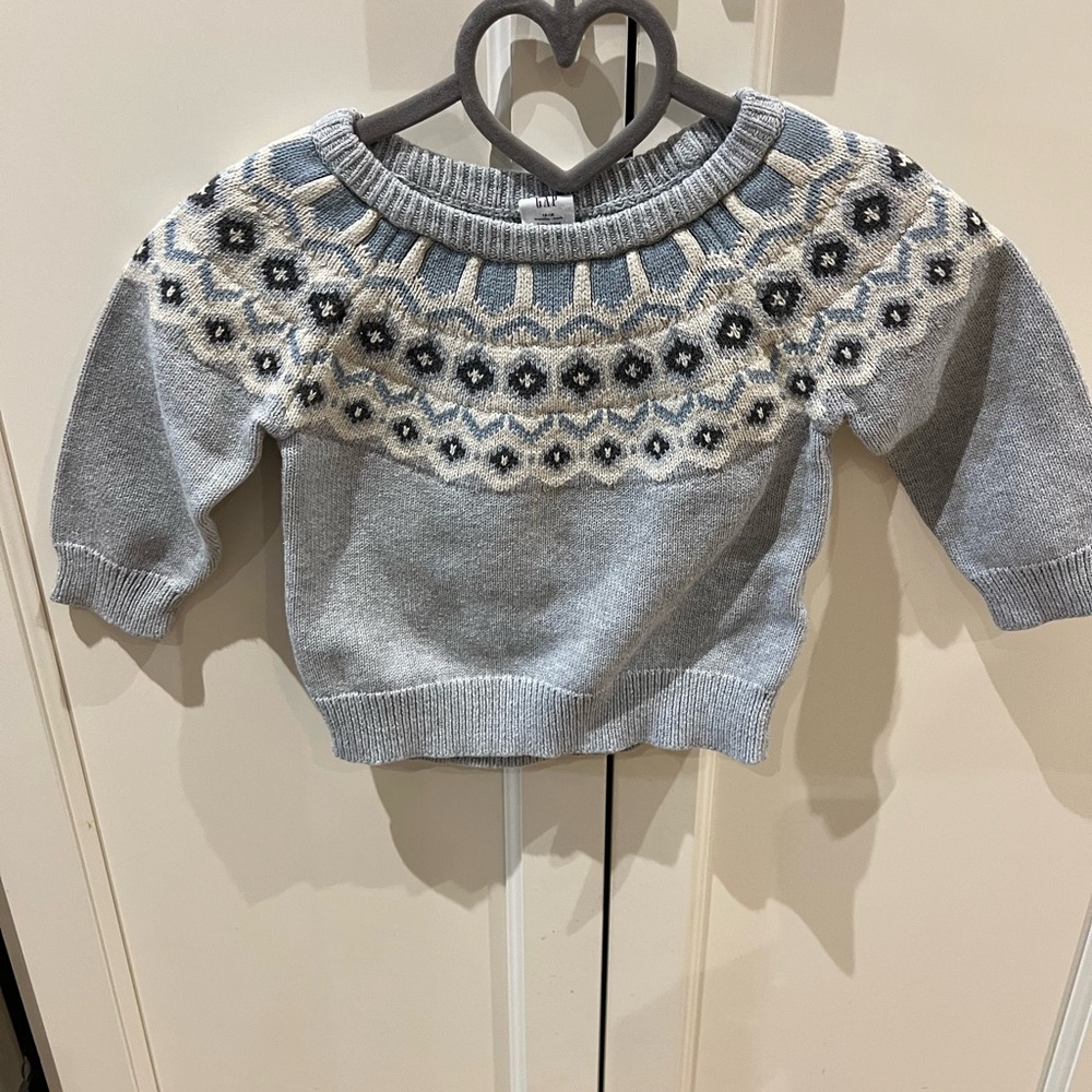 Baby girl GAP Gray and Cream Kids Sweater 12-18m